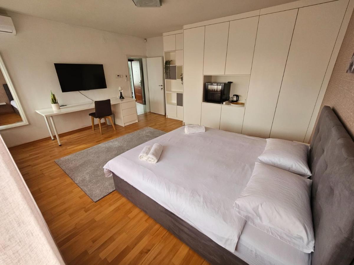 Comfort Rooms Remiza - Free Private Parking - Self Check-In Zagreb Exterior photo