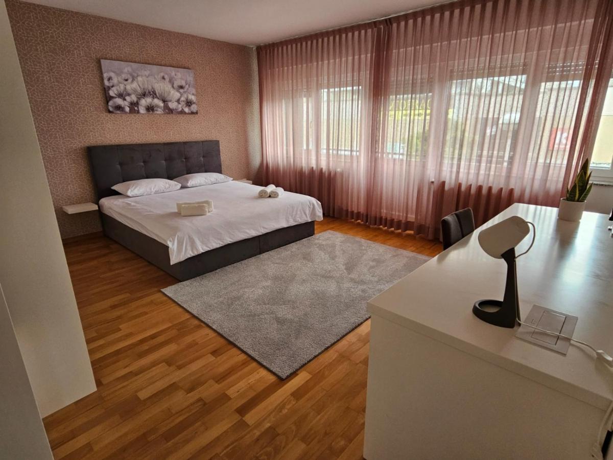 Comfort Rooms Remiza - Free Private Parking - Self Check-In Zagreb Exterior photo